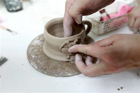 12 Techniques For Hand Building Clay And Coil Pottery - Ceramike