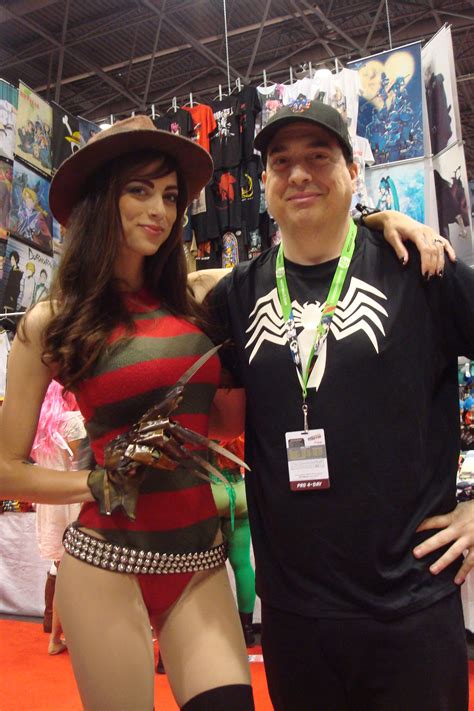 LeeAnna Vamp as Freddy Krueger at NYCC 2015. | Cosplay costumes