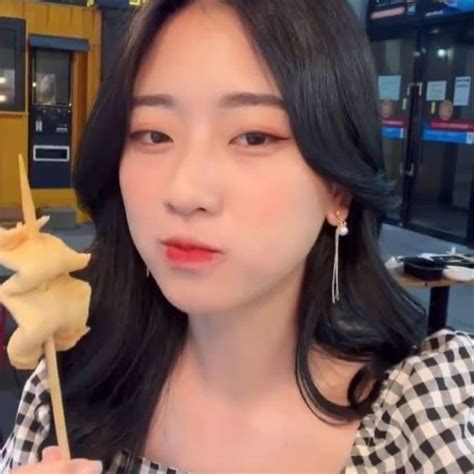 Ghim của 𝐊𝐞𝐦𝐝𝐚𝐲𝐲 🧸 trên Gốc - NT 🌹🌸 | Soju