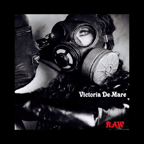 Victoria De Mare