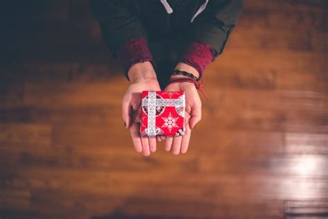11 Unique Gift Ideas for Grandparents