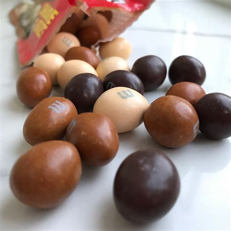 Archived Reviews From Amy Seeks New Treats: Coffee Nut M&Ms (A Taste Of