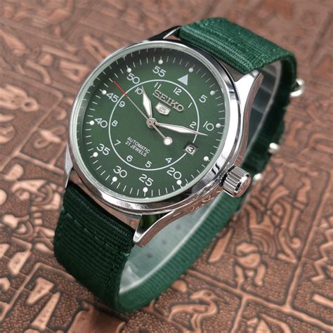 Seiko SNK809K2 Men Watch Mechanical Watch Nylon Strap | Shopee Malaysia