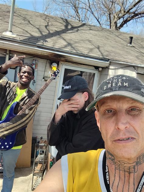 SHARK TANK HOOD RATS