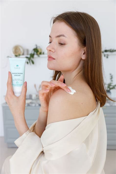КРЕМ С SPF30 «НЕВИДИМАЯ ЗАЩИТА ОТ ВОЗДЕЙСТВИЯ СОЛНЦА»
