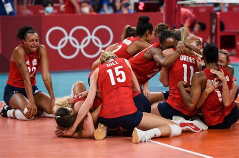 tokyo olympics team usa wins  gold  womens volleyball