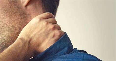 Body Language Secrets of the Neck | Psychology Today