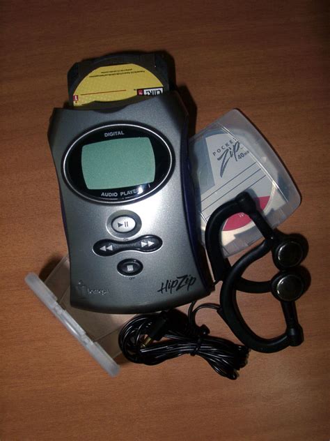 Iomega HipZip Audio MP3 player / Звук и акустика