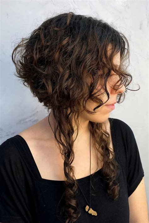 The Jellyfish Haircut for a Playful and Whimsical Look