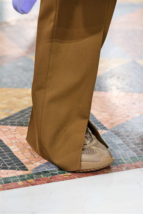 Gucci Spring 2025 Men's Fashion Show Details | The Impression
