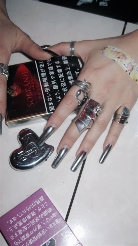 tiff (@tiffanobi) • Instagram photos and videos