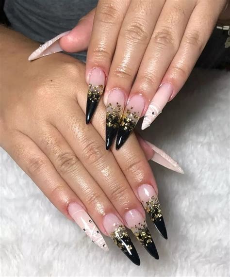 Decoração De Unha Stiletto - Unha stiletto preta: 30 ideias para arrasar no formato e decoração