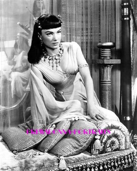 ANNE BAXTER 8X10 Lab Photo 1956 "TEN COMMANDMENTS" Sexy Bejeweled