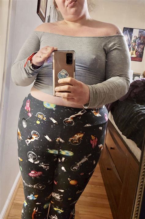 Really cold, anyone wanna warm this chubby girl up? | Scrolller