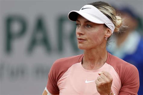 Ana Bogdan Net Worth Galerie Foto: Ana Bogdan E îndrăgostită-lulea și ...