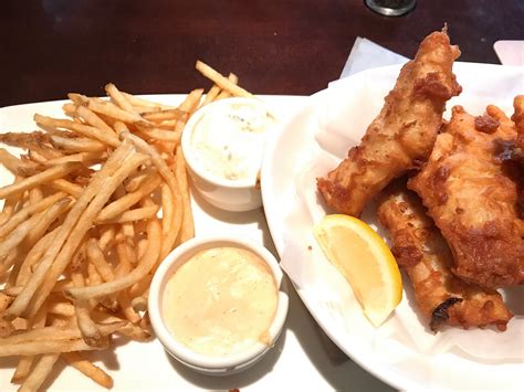 yard house glenview 3