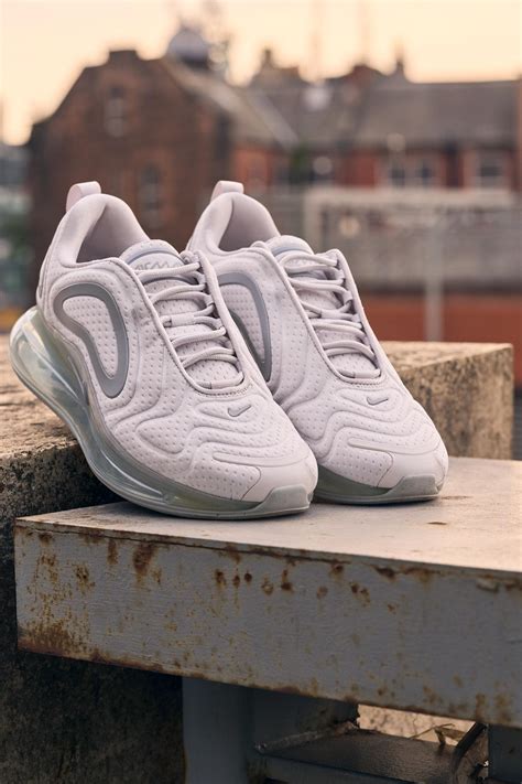 Cut in half: Nike Air Max 720 Review | RunRepeat