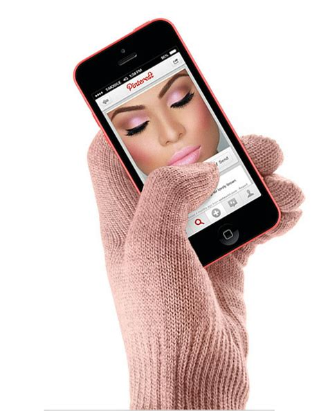 The 7 Best Touchscreen Gloves That'll Keep Your Fingers Warm While You