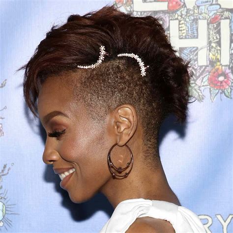 This tutorial explains how to cut a perfect undercut hairstyle fade 29