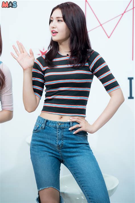 /Jeon Somi/#91793 | Fullsize Image (1200x1801) - Asiachan