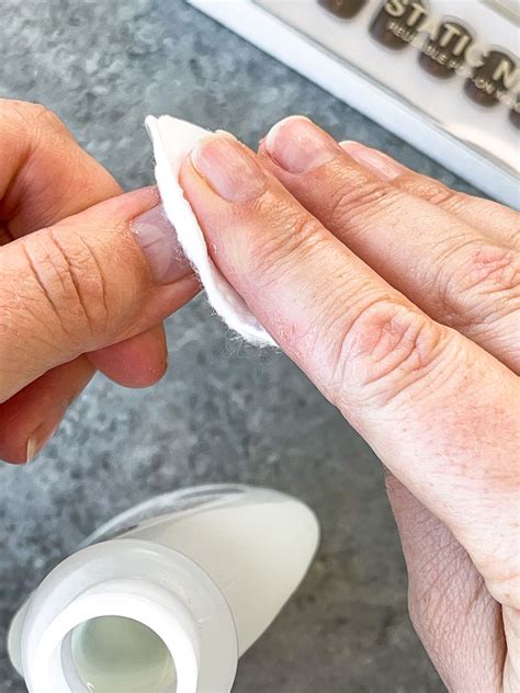 How To Apply Press On Nails (Tips and Tricks)