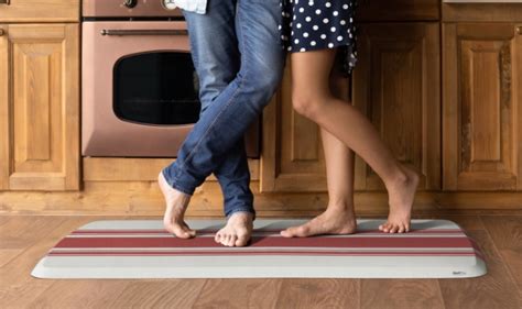 Why you need a kitchen comfort mat today! - GelPro