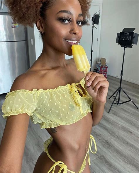 Destiny Mira [Haiti] 🇭🇹 : r/WorldTour_nsfw
