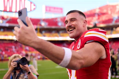 Travis Kelce Loves BBQ : Teams Up With Walmart To Convince The Rest of ...