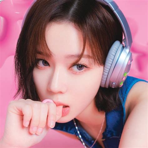 Pink Y2k Icon, Kpop Girl Groups, Kpop Girls, Winter Y2k, Y2k Pfp, Y2k ...