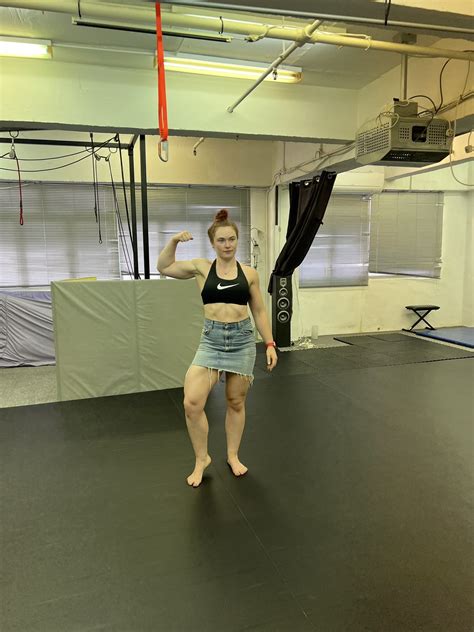 Alexis Luna's feet