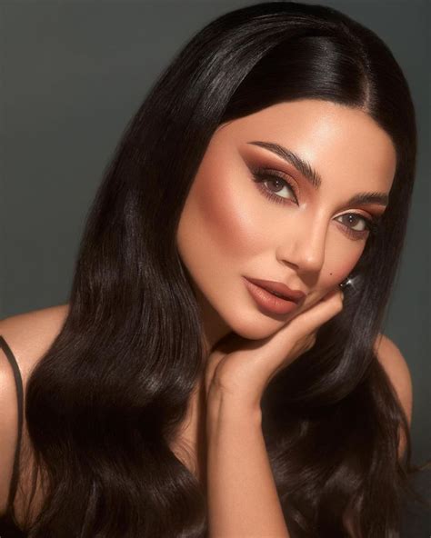 REEMA NASSER | MAKEUP ARTIST💄 on Instagram‎: "Focus on me 🤎 lenses