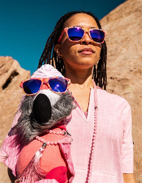 GOODR Flamingo-Ite Aura Right Polarized Sunglasses - PINK COMBO | Tillys