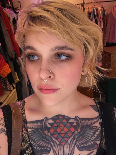 i was JUST trying to show you my hair, but instead i looked at you like