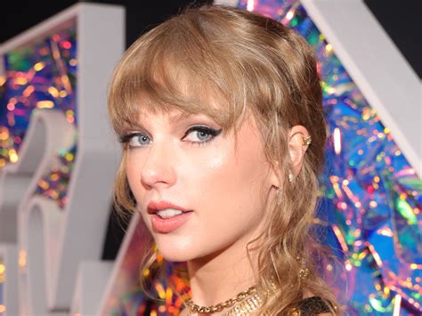 Taylor Swift is Nearly Naked in a Flesh-Colored Bodysuit for Music