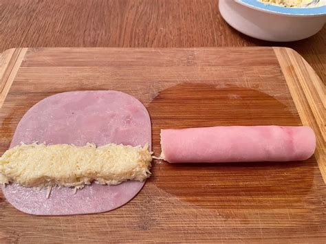 Рулетики из ветчины с сыром и чесноком - рецепт приготовления