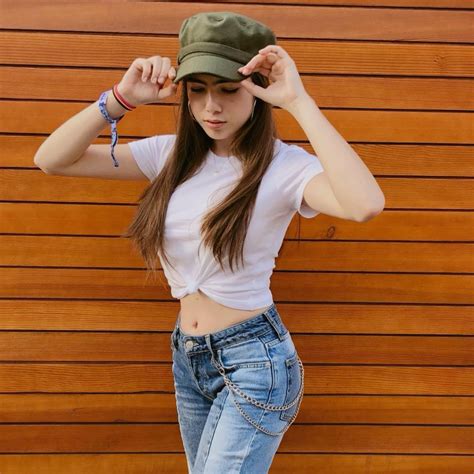 Tess Mohr - #tbt to the acoustic version of Shawn Mendes...