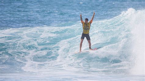 Gabriel Medina wins 2014 ASP World Title