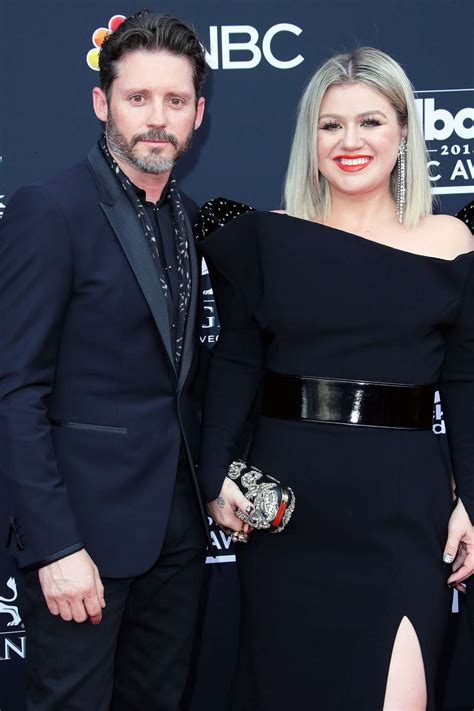 Kelly Clarkson Gets Candid About the Frequency of Her Sex Life