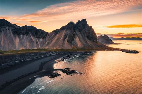 premium photo beautiful sunrise  vestrahorn mountain  black