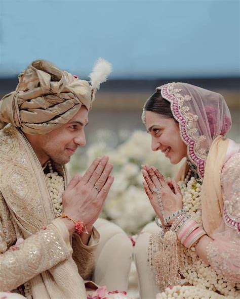 sidharth malhotra  kiara advani wedding pictures  fashion