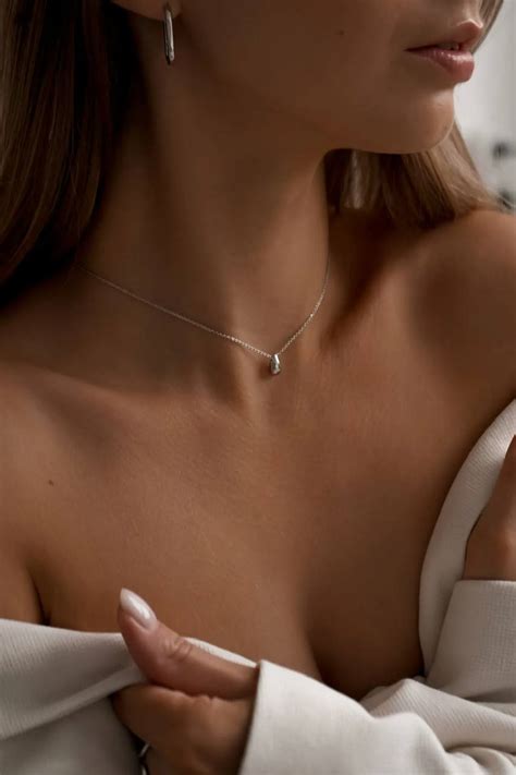Коллекция украшений из серебра Drop от бренда SBLESKOM — купить в ...