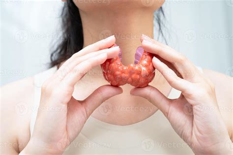 Hyperthyroidism, Overactive Thyroid, Thyroid Lymphoma, Asian woman with