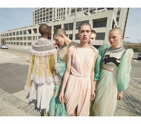 CULT CLASSICS | © Pleasurephoto