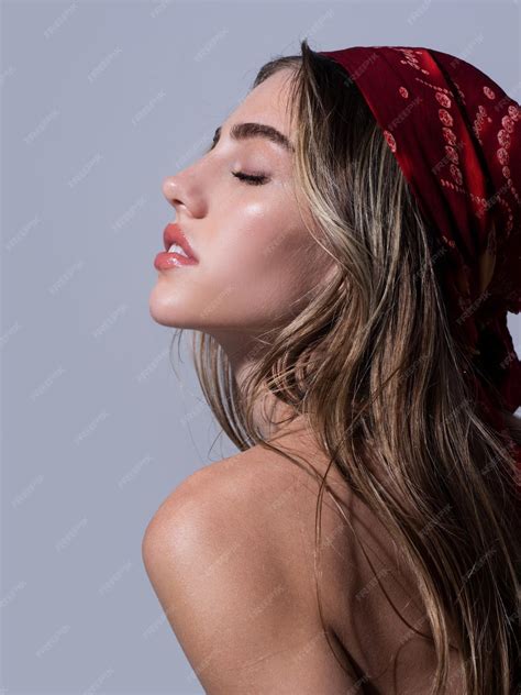 Premium Photo | Beautiful sensual woman fashion model. sexy female