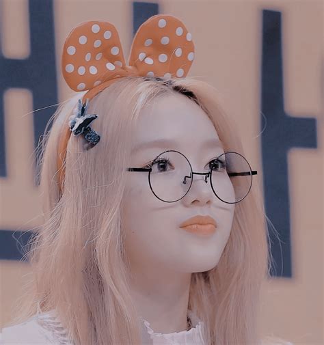Stunning GoWon Aesthetic Icon