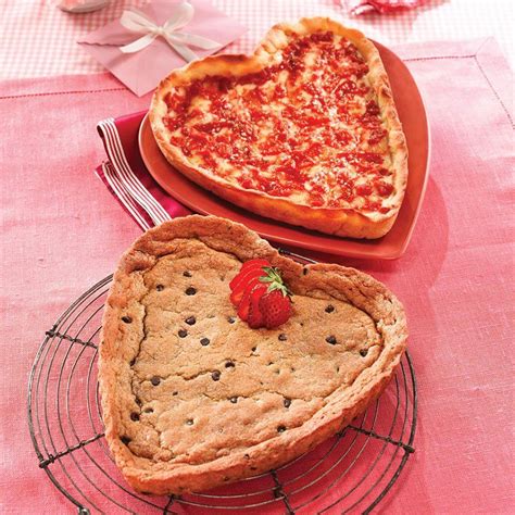 Lou Malnati's Pizza (@LouMalnatis) | Twitter Heart Shaped Pizza, Heart Shaped Cookies, Chocolate ...