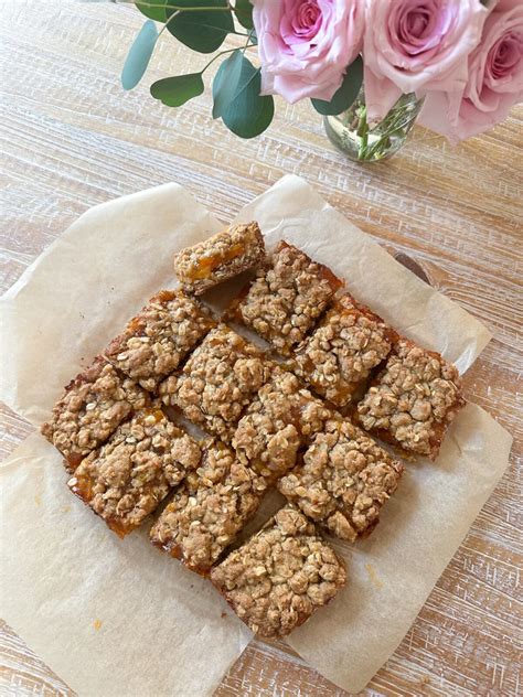How to Make Irresistible Apricot Oat Bars - Rachel Dodge
