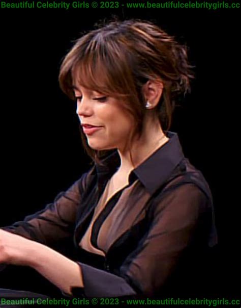 Jenna Ortega breast flash - Beautiful Celebrity Girls