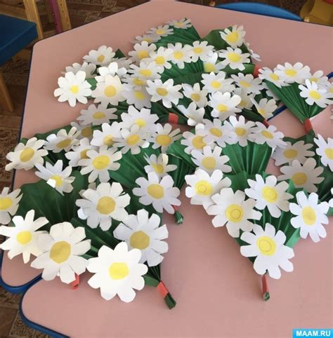 Аппликация в старшем дошкольном возрасте «Букет для мамы» (11 фото ...