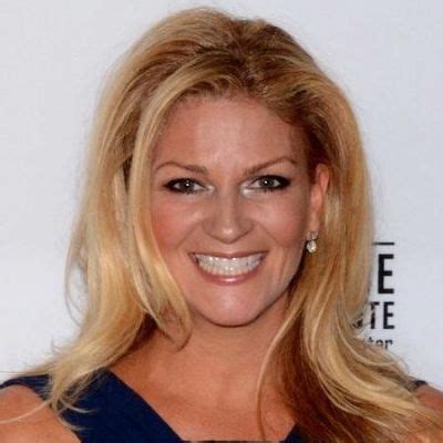 marisa wayne net worth